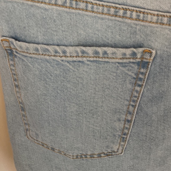 ❤️Distressed Jean Skirt - Picture 6 of 7